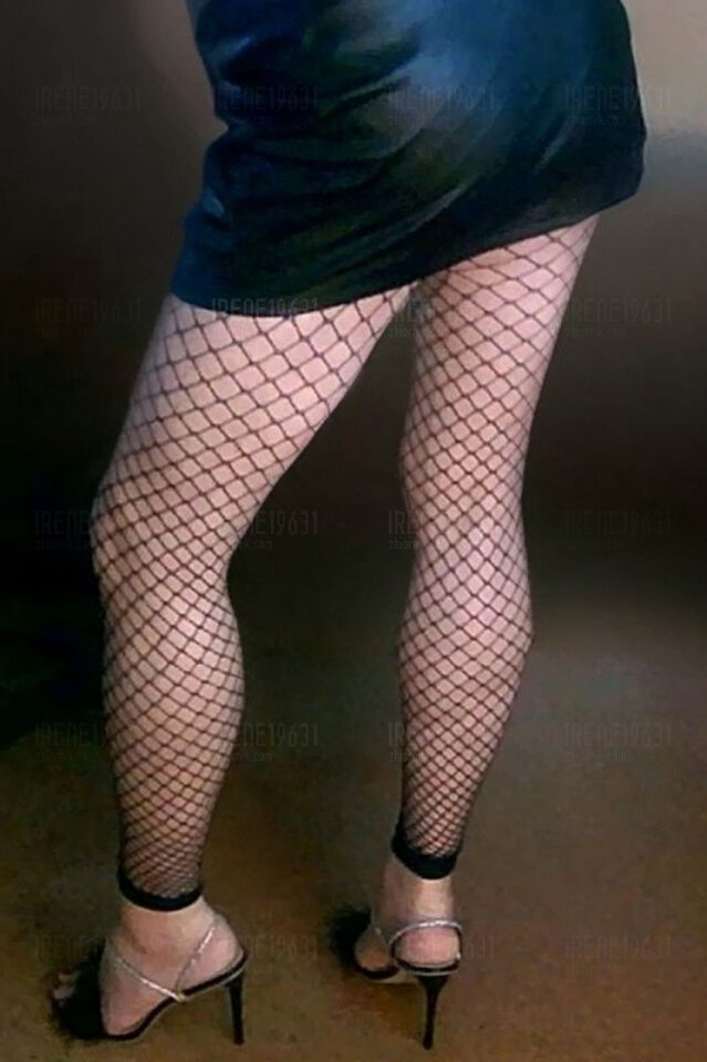 Moje nożki w czarnych sandałkach i kabaretkach.jpg - Irene19631