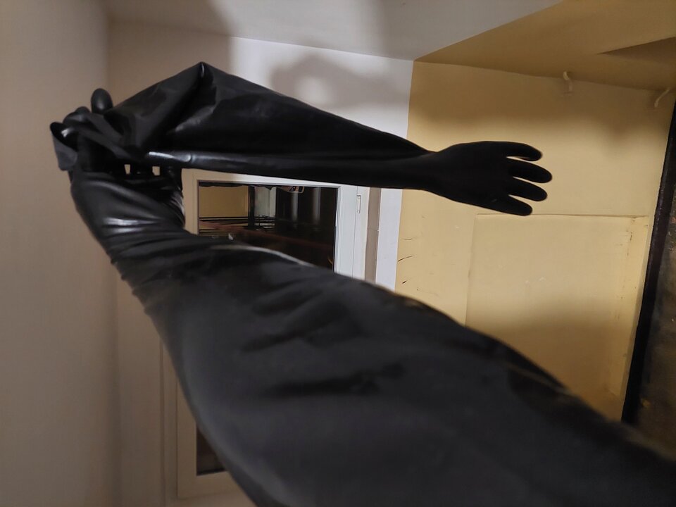 20251008_043617.jpg - Rubber_gloves