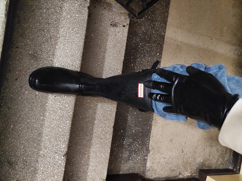20251008_044734.jpg - Rubber_gloves