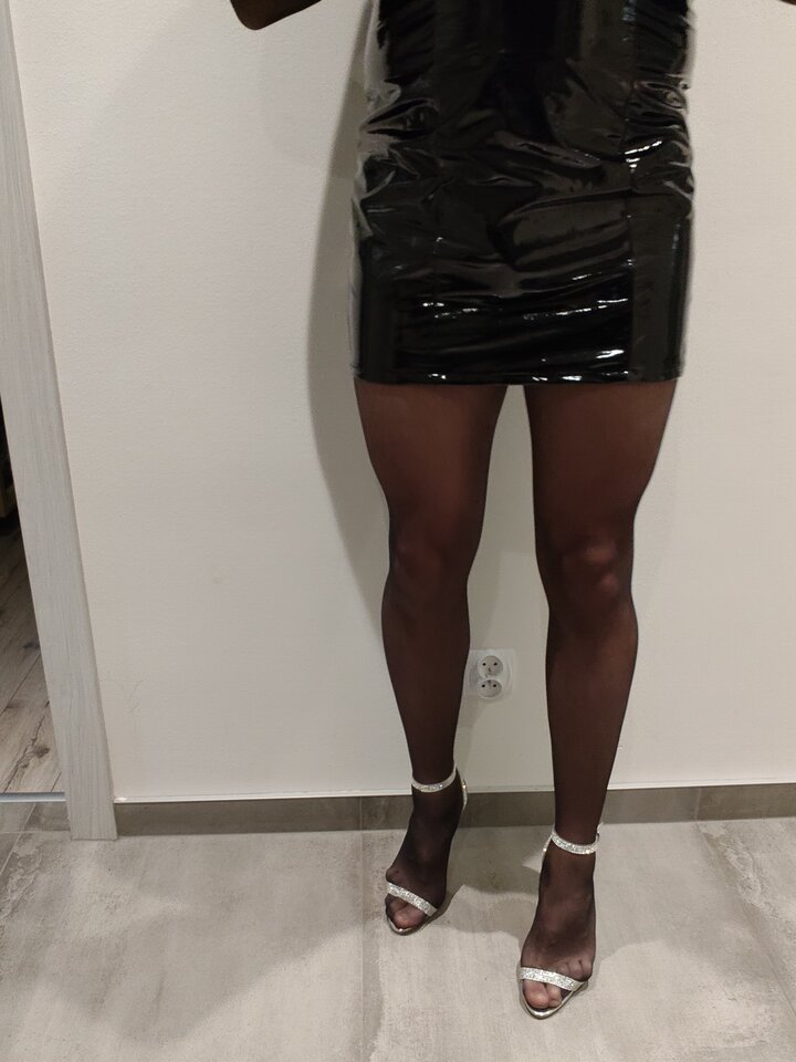 1000003669.jpg - HighHeelsPanty