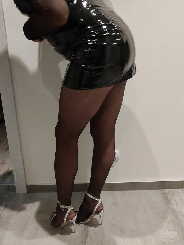 1000003673.jpg - HighHeelsPanty