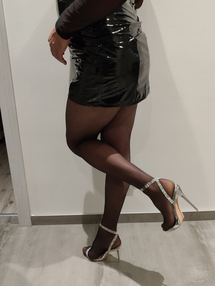 1000003674.jpg - HighHeelsPanty