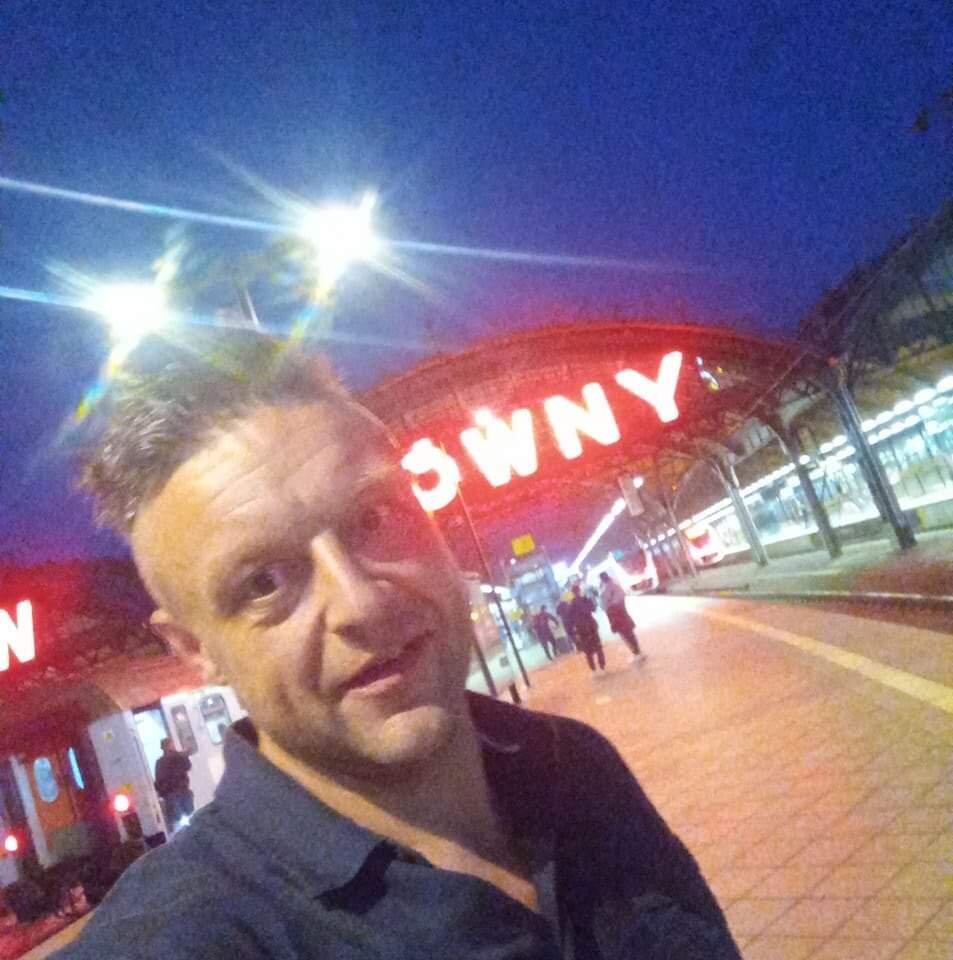 aab80688-7dde-4d10-a6d5-14c37204afa5-1_all_1277.jpg - Tomekpoi36