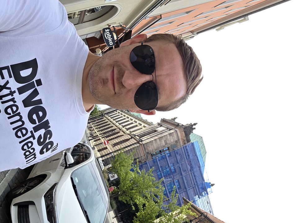 1000000106.jpg - M33046