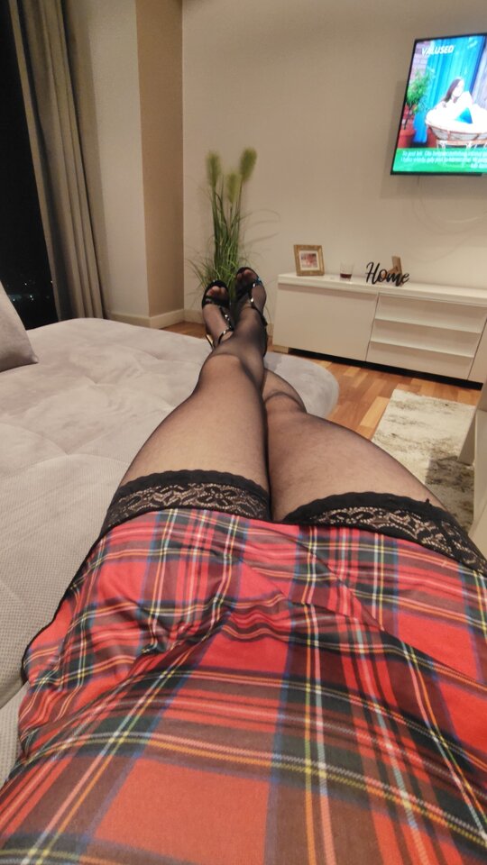 1000003766.jpg - HighHeelsPanty
