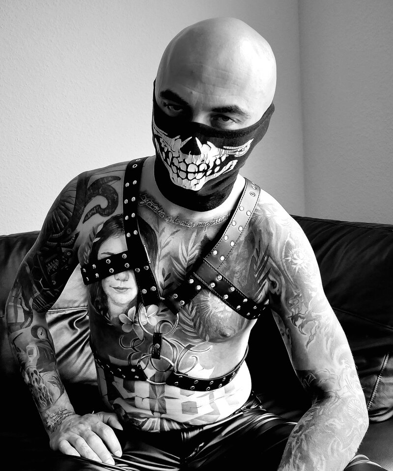 20251013181103.JPG - BLACK_REINER