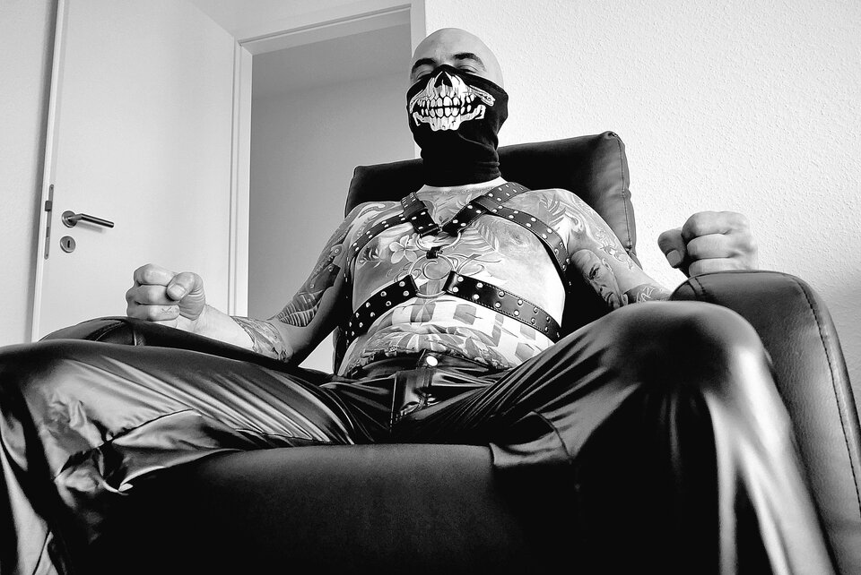 20251013181024.JPG - BLACK_REINER