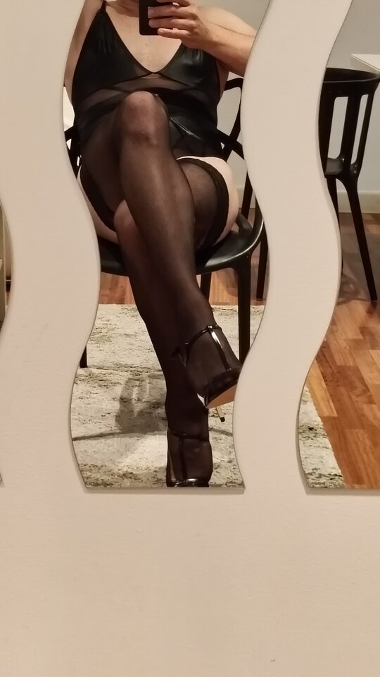 1000003865.jpg - HighHeelsPanty