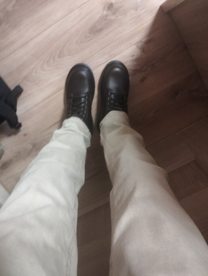 Nowe buciki zimowe  - Uroczyfemboy27