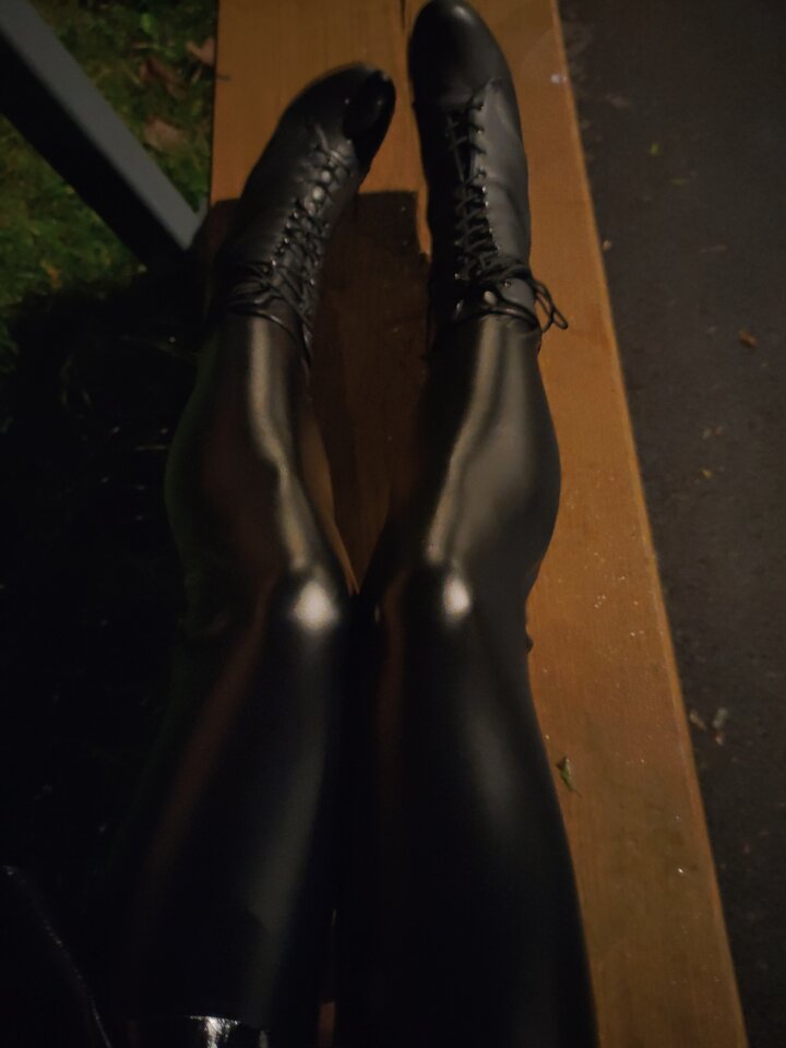 IMG_20251016_041209_HDR.jpg - UleglaLatexowaSuczka