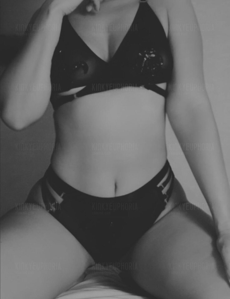 Midnight elegance - KinkyEuphoria