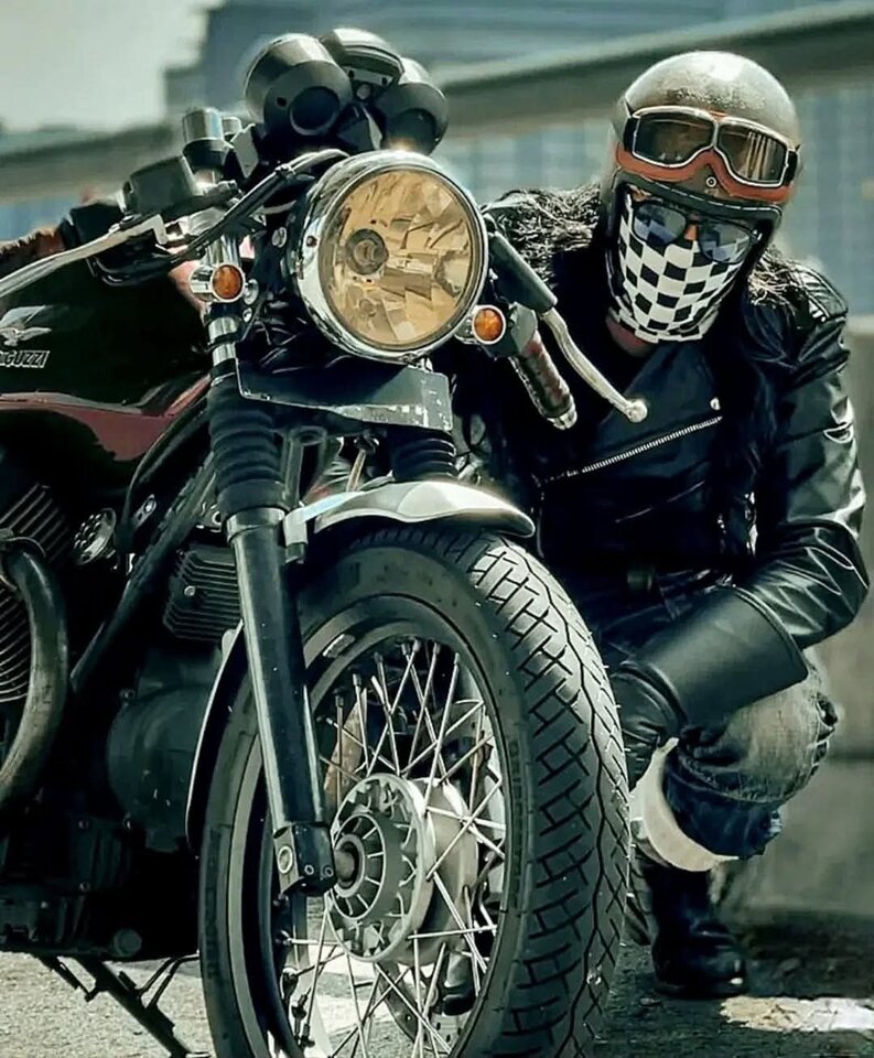 Tumblr_l_18346566810858.jpg - Marty111