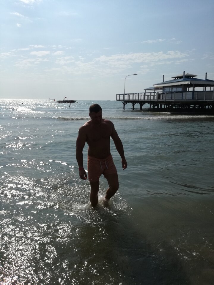 1000000742.jpg - f17