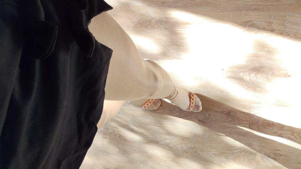 1000004089.jpg - HighHeelsPanty