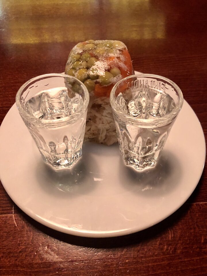 E4CRyT8VgAEGHqi.jpg_large.jpg - Gregory48