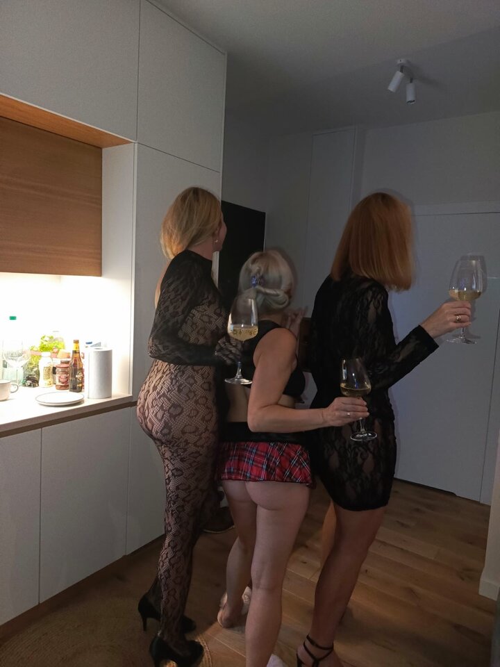 bd913ba6-42ed-4bcd-9e82-66a660337db8.jpeg - IzMar1432