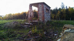 SIEMONIA - ruiny w lesie 20251023.mp4_snapshot_02.00_[2025.10.26