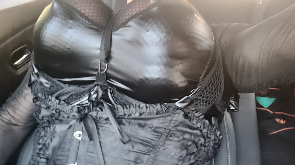 1000147957.jpg - paulstarkface