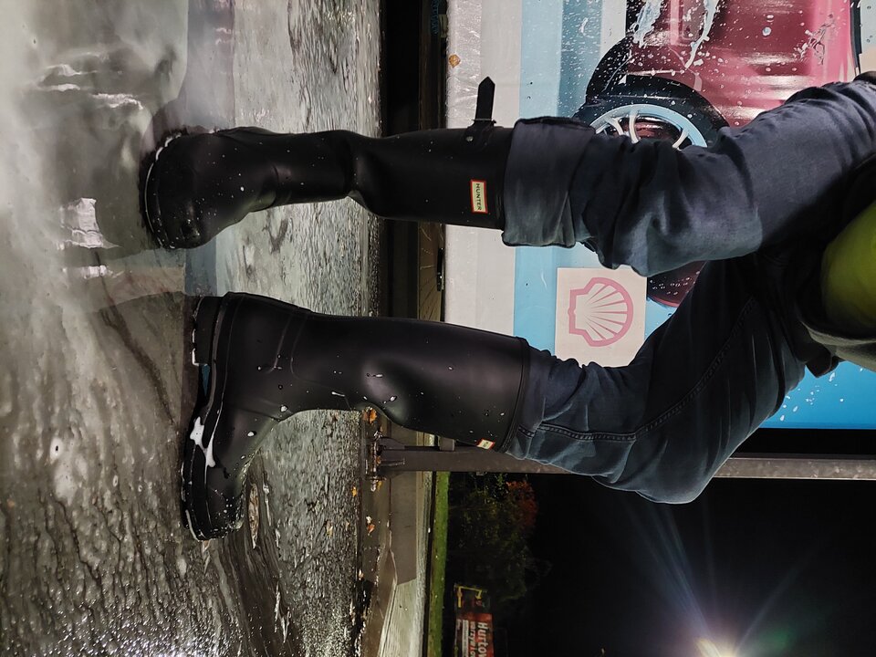 20251027_191402.jpg - Rubber_gloves