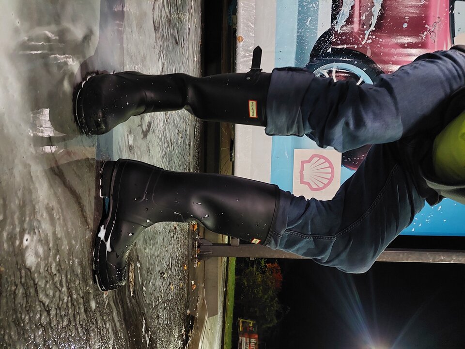 20251027_191404.jpg - Rubber_gloves