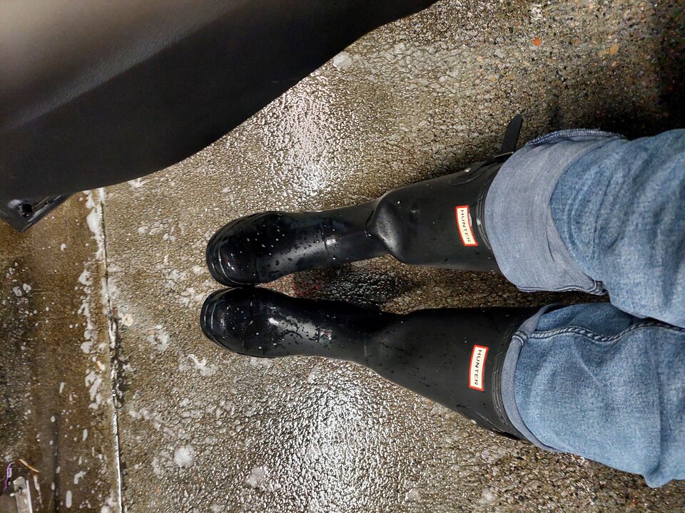 20251027_192207.jpg - Rubber_gloves