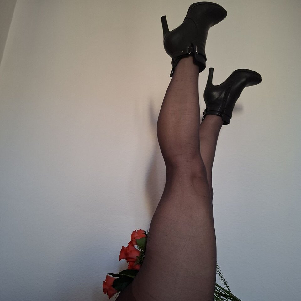 photo_2025-10-30_15-24-24.jpg - SexyOXI