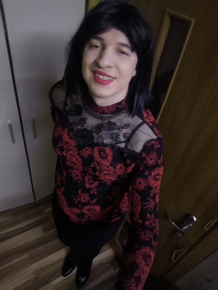 1000014271.jpg - Adriennecross