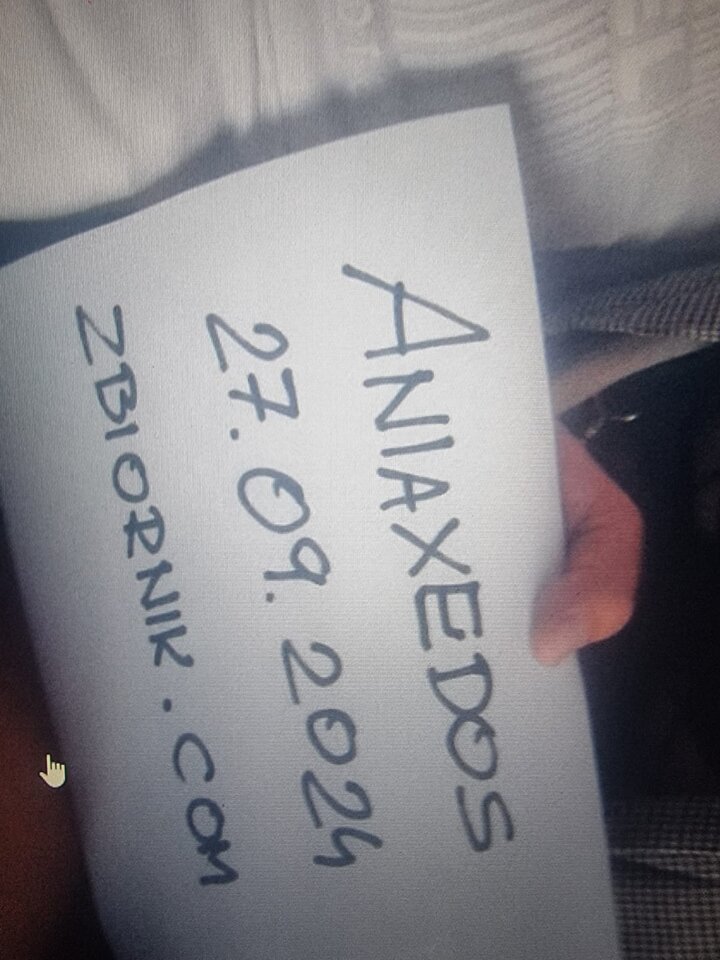 1000042672.jpg - Aniaxedos