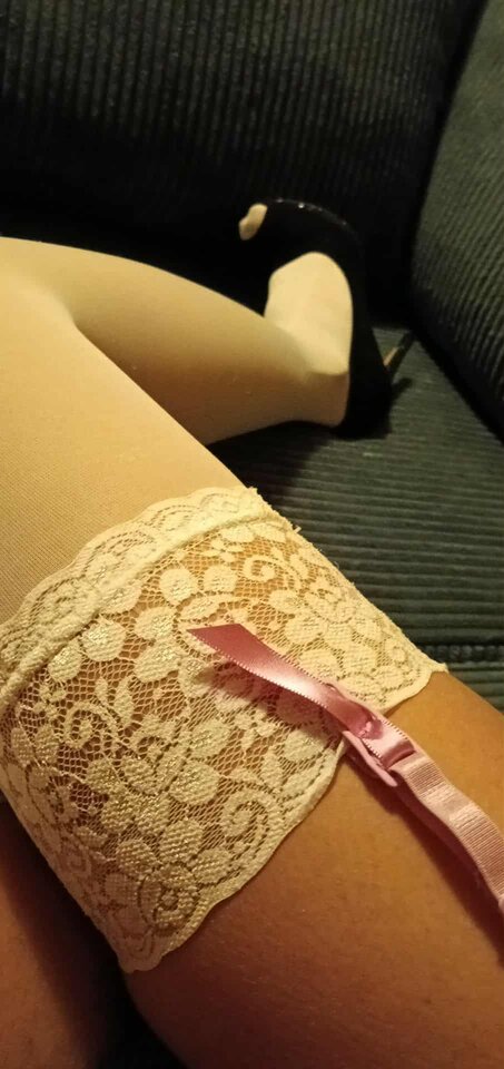 sucza pokojówka.jpg - SukazPanem48