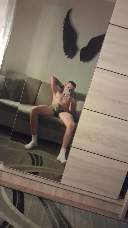 Snapchat-670002647.jpg - 1999Mac