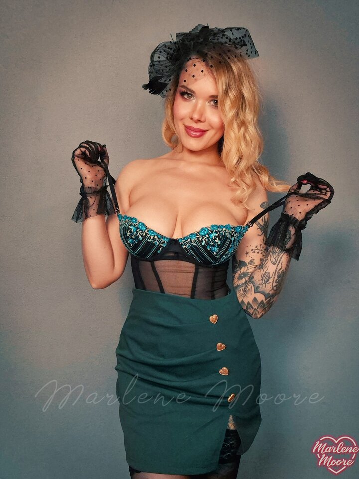 photo_2025-11-05_09-53-46.jpg - MarleneMoore