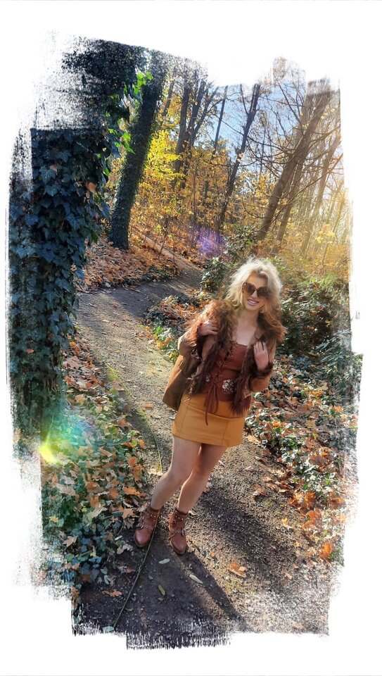 2B6E45E4-61F9-4FEF-894A-720B5D5F1076.jpeg - LadyLaura44