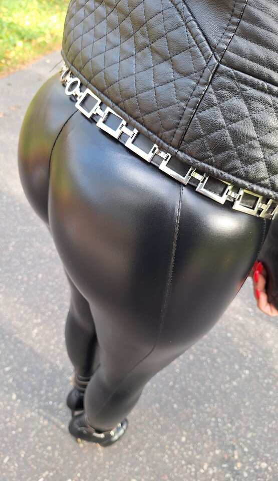 20251013_141137.jpg - RoksanaiNikol