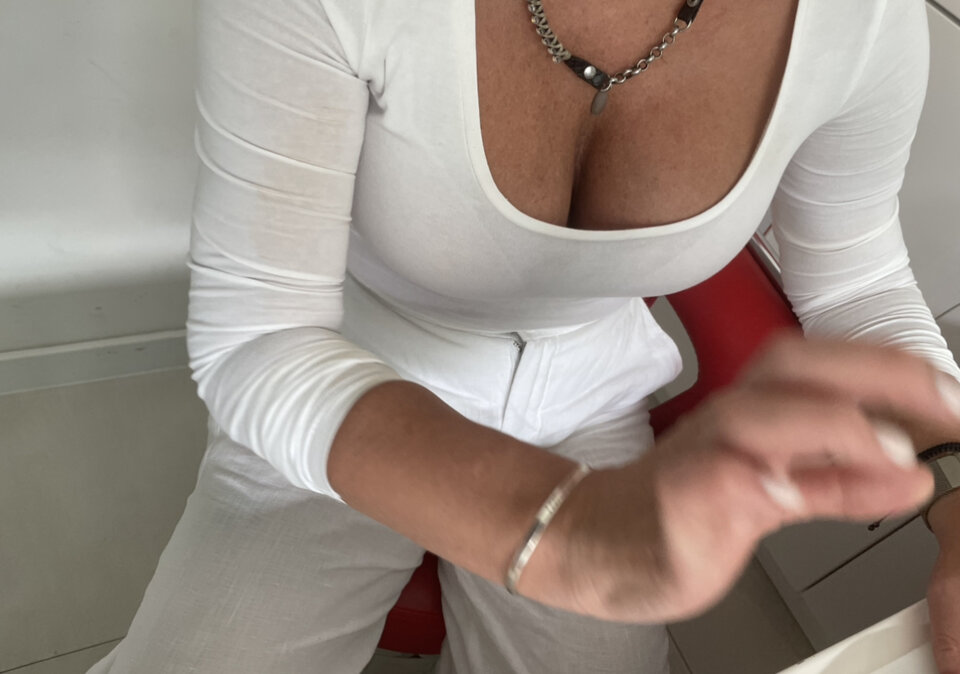 IMG_3770.jpeg - SwingersBeautyWawa