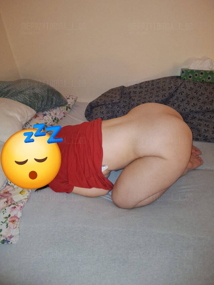 Sleep - Nieprzytomna_i_on